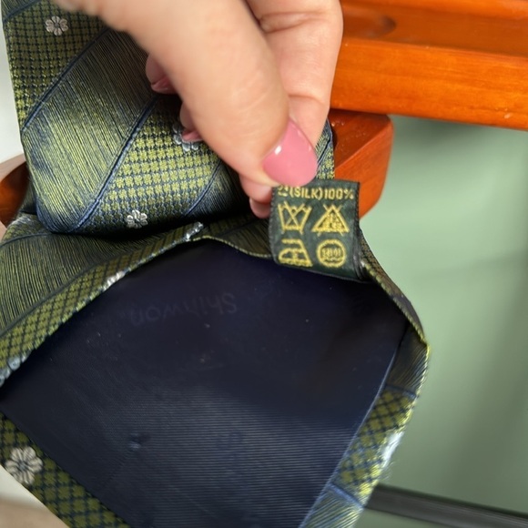 Paulo Gucci 100% silk tie - Picture 2 of 4